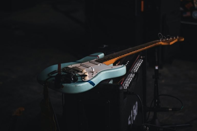 Pixies: Η νύχτα που ήρθαν οι Ζόμπι – μια ηχώ από ένδοξες εποχές, χαμένη στον χρόνο