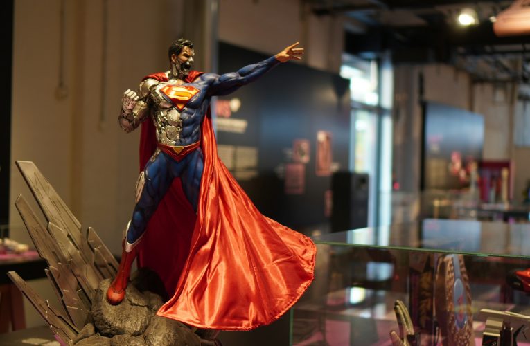 Ο «Superman» του James Gunn σπάει τα ταμεία και εκτοξεύει την τηλεθέαση του «Peacemaker»