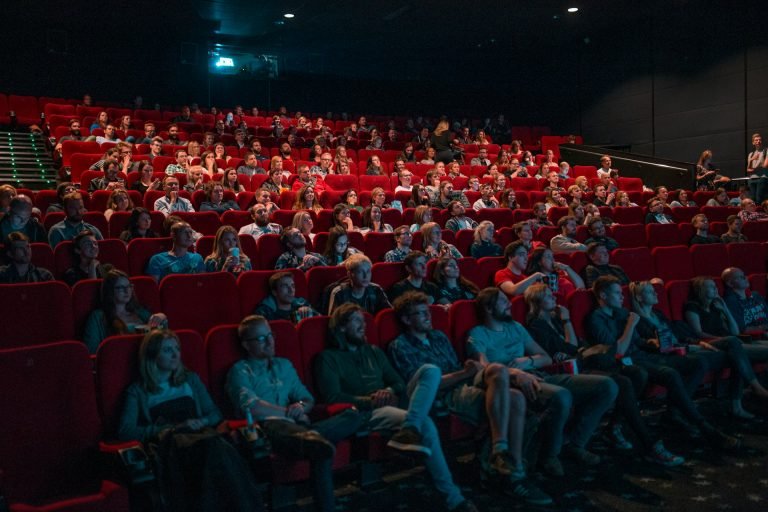 Γαστρονομικές προτάσεις και τηλεοπτική ιστορία: Από το τραπέζι του Σαββατοκύριακου στη μικρή οθόνη