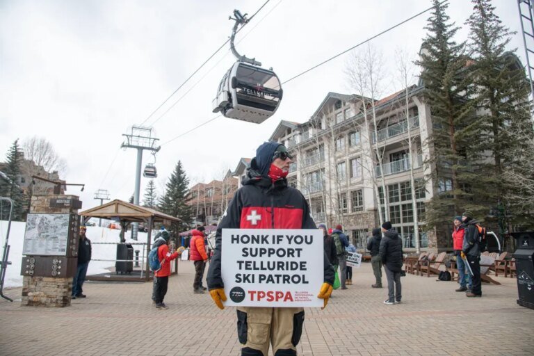 Το χιονοδρομικό κέντρο Telluride παραμένει κλειστό, με τις περιπολίες να απεργούν