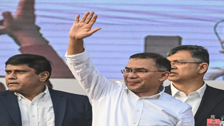Ο ηγέτης του BNP Tariq Rahman καλωσορίστηκε από χιλιάδες ενόψει των εκλογών του Φεβρουαρίου