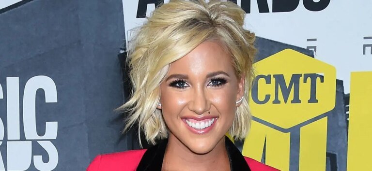 Η Savannah Chrisley για να αντιμετωπίσει τους οικοδεσπότες του «The View» που «χτύπησαν» τους γονείς της