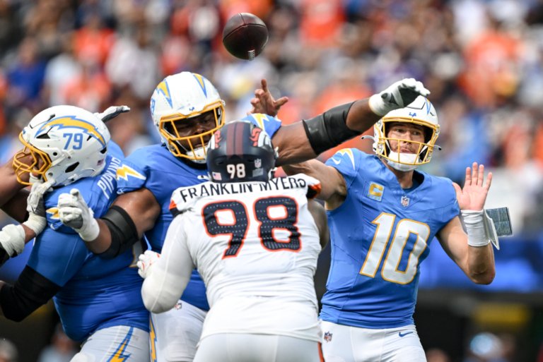 Chargers QB Justin Herbert δεν θα παίξει την Εβδομάδα 18 εναντίον των Broncos