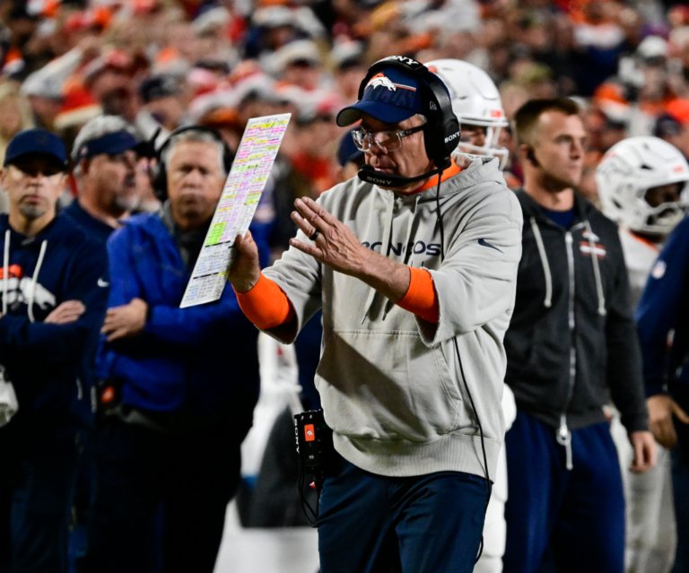 Πρέπει ο προπονητής των Broncos, Sean Payton, να είναι ο προπονητής της χρονιάς στο NFL; (ταχυδρομική τσάντα)