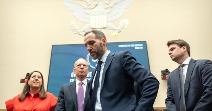 «Δεν θα τρομάξω»: Ο πρώην ειδικός εισαγγελέας Τζακ Σμιθ υπερασπίζεται