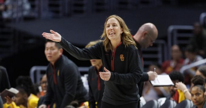Η Lindsay Gottlieb του USC λέει ότι οι Τρώες που