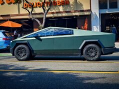 Η Tesla μεταβαίνει σε μια πλήρως αυτοοδηγούμενη συνδρομητική υπηρεσία