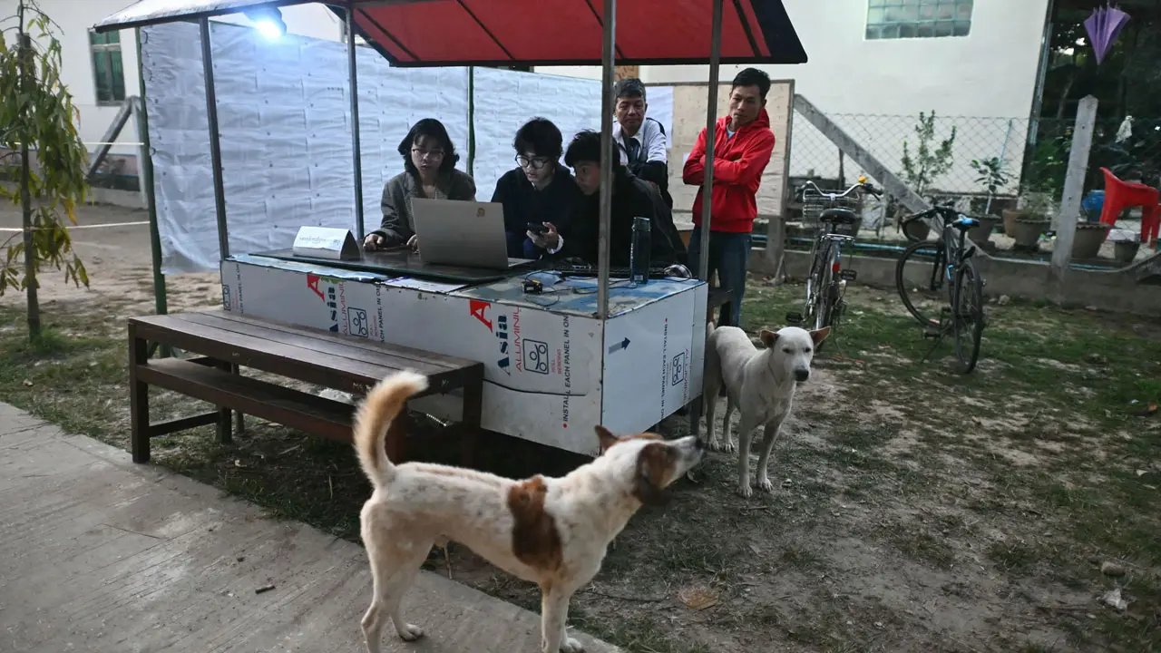 Η Μιανμάρ διεξάγει δεύτερο γύρο εκλογών εν μέσω ένοπλων συγκρούσεων