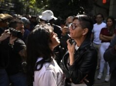 Η επίθεση των ΗΠΑ στη Βενεζουέλα προκαλεί επαίνους, θυμό και φόβο