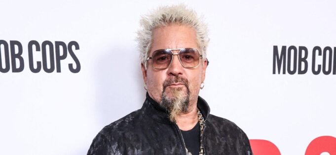 Ο Guy Fieri γιορτάζει τα 58α γενέθλιά του με μια