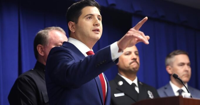 Ομάδες για τα δικαιώματα των όπλων επικρίνουν την απάντηση των