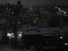 Την παραμονή της δεύτερης ημέρας των ειρηνευτικών συνομιλιών, η Ρωσία εξαπέλυσε επίθεση στην Ουκρανία, σκοτώνοντας ένα άτομο και τραυματίζοντας άλλους 18.