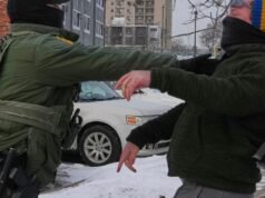 Το playbook του Τραμπ παραπαίει ως απάντηση κρίσης στους πυροβολισμούς στη Μινεάπολη