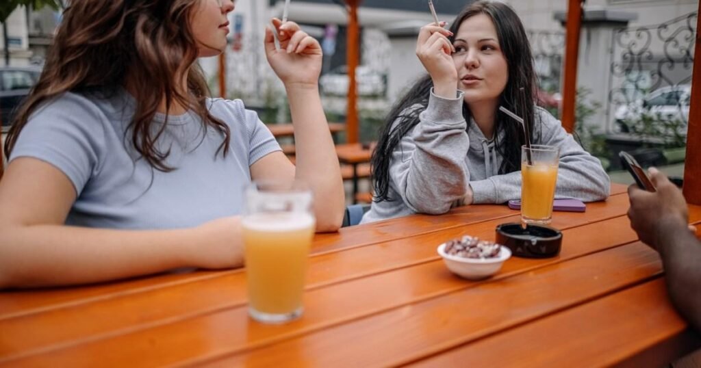 Κοινωνικοί καπνιστές , αυτό ακριβώς κάνουν αυτά τα τσιγάρα του Σαββατοκύριακου στο σώμα σας