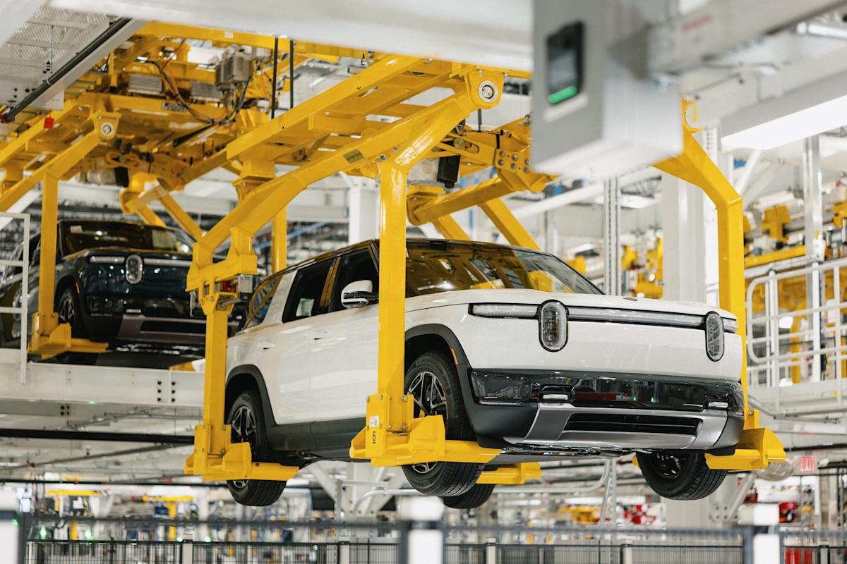 Η Rivian ξεκινά την παραγωγή του ηλεκτρικού SUV R2