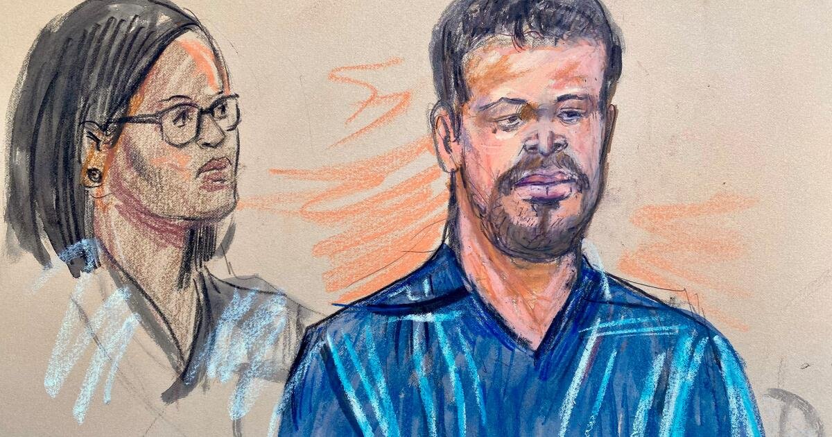 Ο άνδρας του Torrance, Cole Thomas Allen, που κατηγορείται ότι προσπάθησε να σκοτώσει τον Trump τη νύχτα του Τύπου, παραμένει στη φυλακή