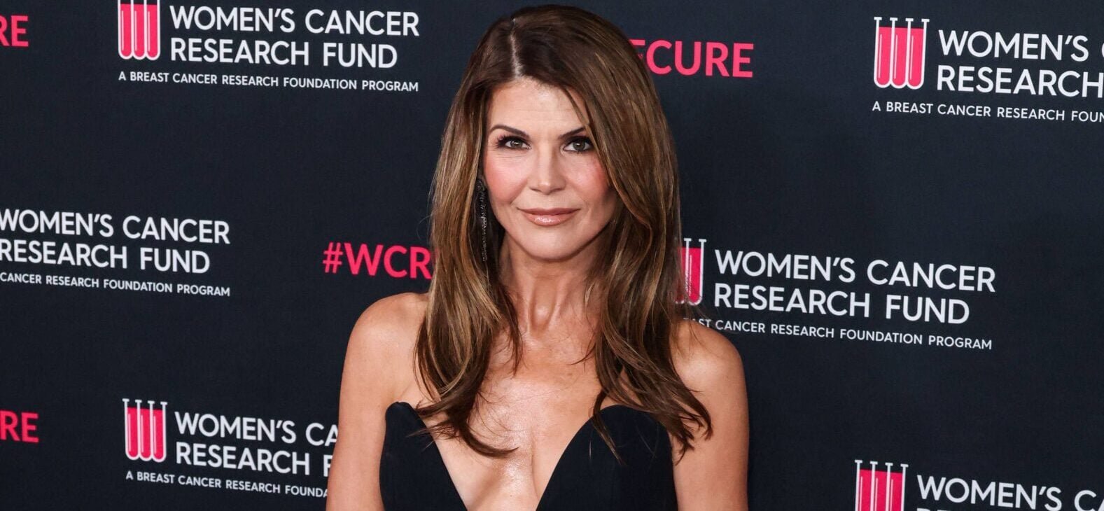 Ο αποξενωμένος σύζυγος της Lori Loughlin της στέλνει “Flirty Texts”