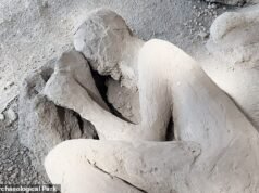 Γιατρός που προσπάθησε απεγνωσμένα να σώσει τα θύματα της Πομπηίας: Μελέτη αποκαλύπτει πώς ο άνθρωπος κουβαλούσε ιατρικό κιτ καθώς έφευγε από την έκρηξη του Βεζούβιου