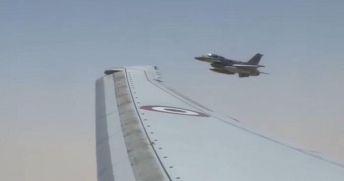 15uae-f16-escort-pm-modi-aircraft.jpg