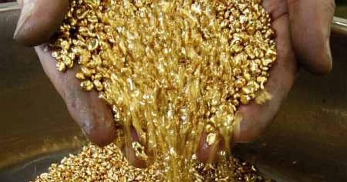 1778970254_03gold5.jpg