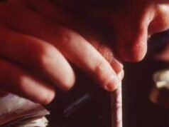 Η αστυνομία του Jharkhand κατάσχει ναρκωτικά αξίας 50 lakh Rs και συλλαμβάνει οκτώ