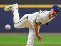2-out, 3-run Homer του Gavin Sheets στο ένατο ράλι Padres παρελθόν Brewers