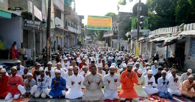 21namaaz-up.jpg