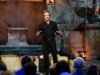 Ο Jeff Probst χαλάει το Survivor 50 Fire-Making Challenge Live