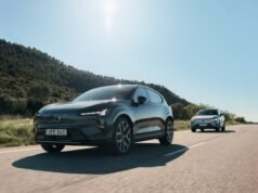 Αδιάβροχο και megacasting: Η Ars οδηγεί το νέο Volvo EX60