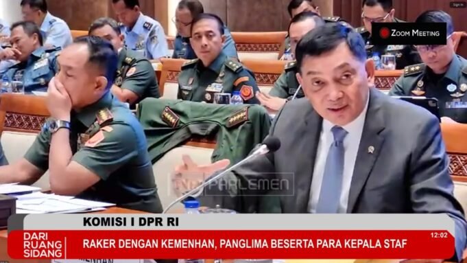 6811b75a682b3-menhan-keluhkan-rumah-dinas-prajurit-di-depan-anggota-dpr-idealnya-500-ribu-unit_1265_711.jpg