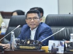 Η DPR ζητά από την Bank Indonesia να σταθεροποιήσει την αξία της ρουπίας στο επίπεδο των 16.500, επικαλούμενη πολιτική συμφωνία