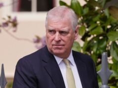 Η βρετανική αστυνομία αξιολογεί τους ισχυρισμούς για σεξουαλική παρενόχληση εναντίον του πρώην πρίγκιπα