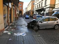 Ατύχημα στη Μόντενα: Οκτώ τραυματίες όταν ο οδηγός έπεσε πάνω σε πεζούς στην ιταλική πόλη