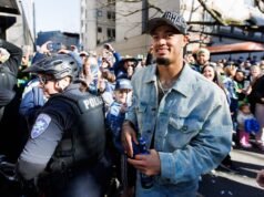 Jaxon Smith-Njigba σχετικά με τυπογραφικά λάθη στο τρόπαιο: “Γίνεται ασέβεια”