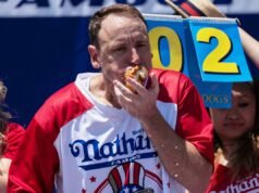 Ο Joey Chestnut ετοιμάζεται για μια επιστροφή στο Coney Island μετά το δράμα σύλληψης