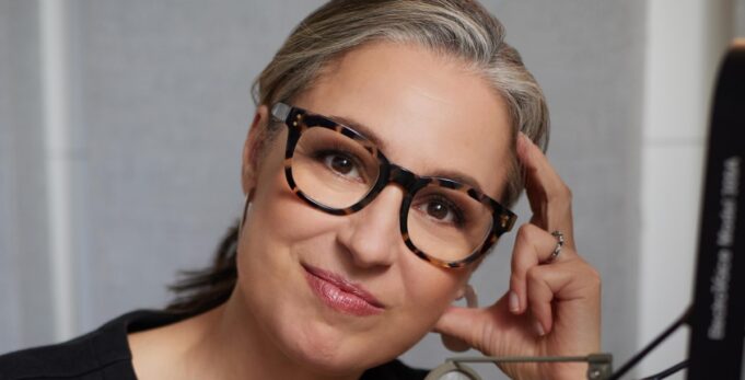 ManoushZomorodi4.jpg