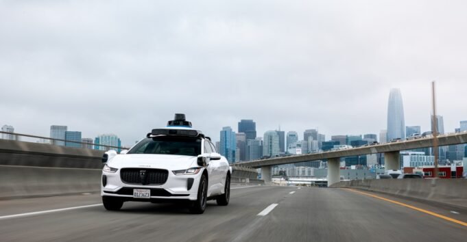 SF_WAYMO-FREEWAY_FRONT.jpg