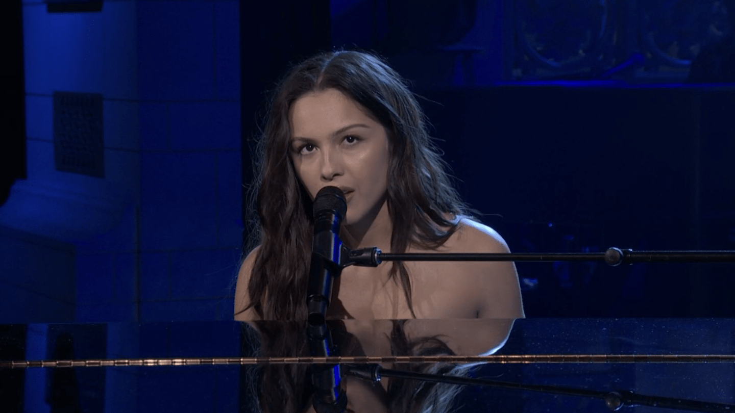 Η Olivia Rodrigo για τον Jake Paul, τον Mike Tyson Fight, το Drivers License Parody
