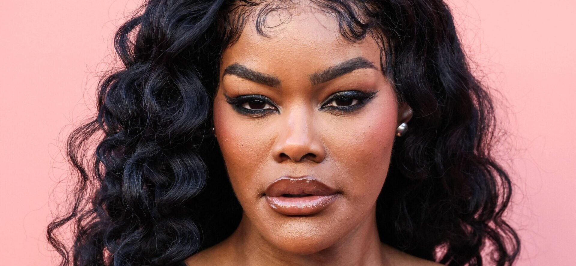 Η Teyana Taylor μετατρέπει το αστείο “Glade PlugIn” σε πλήρη καμπάνια