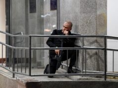 Πυροβολισμοί στη Γερουσία των Φιλιππίνων, όπου οι αρχές προσπάθησαν να συλλάβουν έναν γερουσιαστή για διεθνείς κατηγορίες