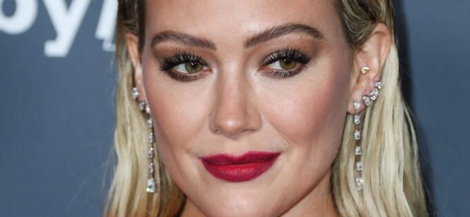 hilary-duff-1-scaled-e1777393531602.jpg