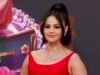 Η Selena Gomez παίρνει ριψοκίνδυνη νέα στροφή στο Χόλιγουντ