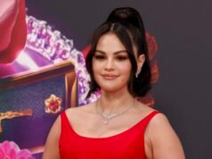 Η Selena Gomez παίρνει ριψοκίνδυνη νέα στροφή στο Χόλιγουντ