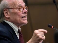 Ο Δημοκρατικός βουλευτής Στιβ Κοέν τερματίζει την εκστρατεία μετά την επανασχεδίαση της περιοχής του Μέμφις