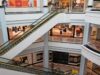 Η Gen Z επαναφέρει τα εμπορικά κέντρα και βρίσκει προσφορές στη διαδικασία