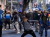 Στη Βολιβία, οι ανθρακωρύχοι χρησιμοποιούν δυναμίτη και δακρυγόνα της αστυνομίας