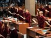 Η Γερουσία των Φιλιππίνων συγκαλείται ως δικαστήριο παραπομπής για να δικάσει τον αντιπρόεδρο καθώς μαίνεται πολιτική καταιγίδα