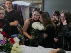 Νεαρό ζευγάρι του Κιέβου σκοτώθηκε σε σφοδρή ρωσική αεροπορική επιδρομή ελπίζοντας να δημιουργήσει οικογένεια, λένε οι θρηνητές