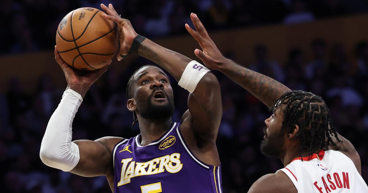 Γιατί ο Deandre Ayton είναι βασικός στα playoffs των Lakers