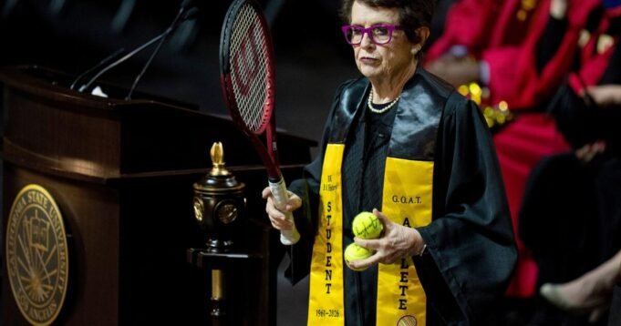 Η Billie Jean King αποφοίτησε από το κολέγιο 65 χρόνια